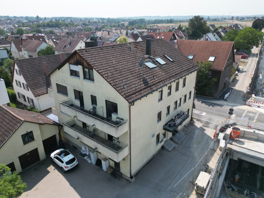 Neu in der Vermarktung: Wohn- &amp; Geschäftshaus in der Bahnhofstraße 82 in Filderstadt