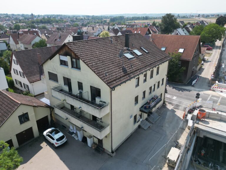 Neu in der Vermarktung: Wohn- & Geschäftshaus in der Bahnhofstraße 82 in Filderstadt